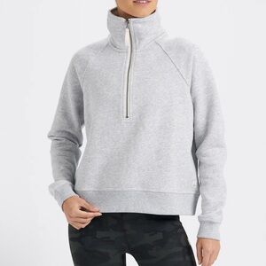 Vuori Women’s Restore half zip Pullover M